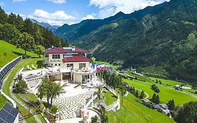 Das Land-Palais - Your Lovely Mountain Hideaway